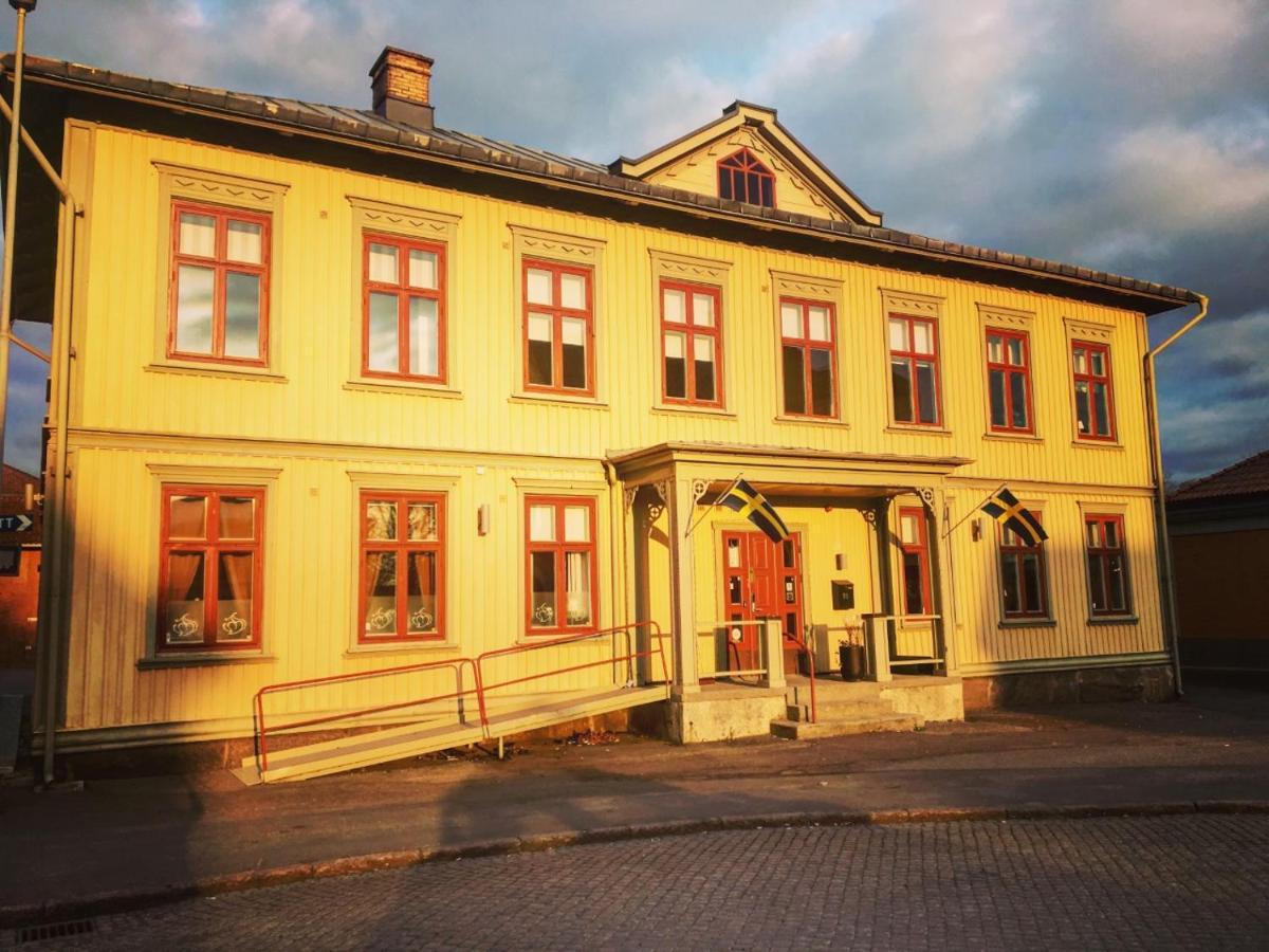 Jaernvaegshotellet B&B 斯卡拉 外观 照片
