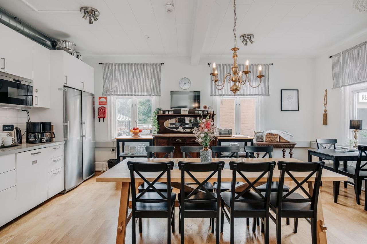 Jaernvaegshotellet B&B 斯卡拉 外观 照片