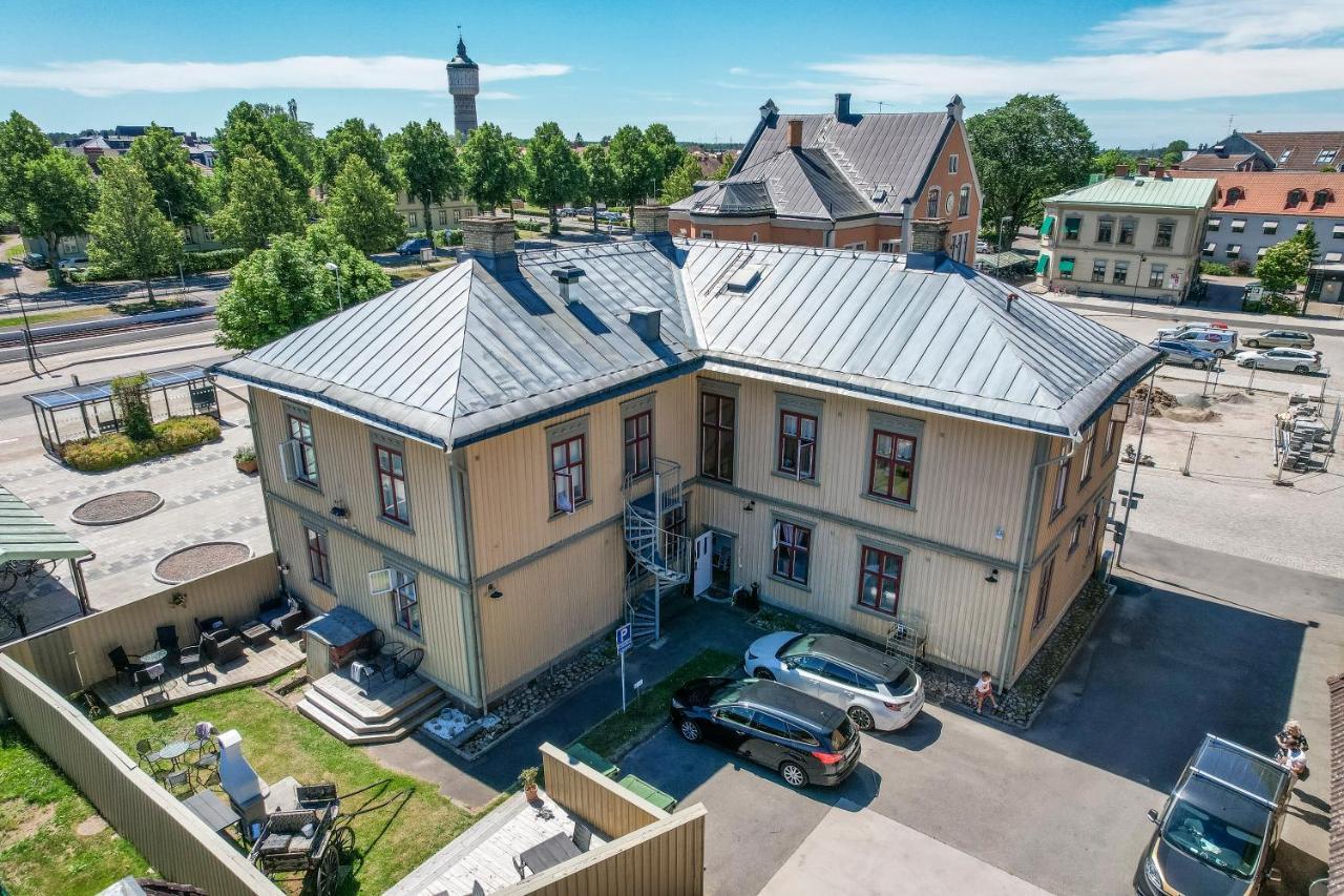 Jaernvaegshotellet B&B 斯卡拉 外观 照片