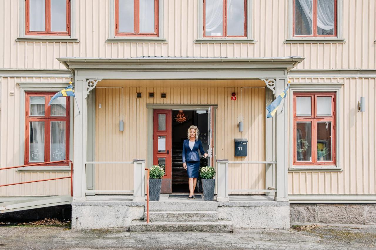 Jaernvaegshotellet B&B 斯卡拉 外观 照片